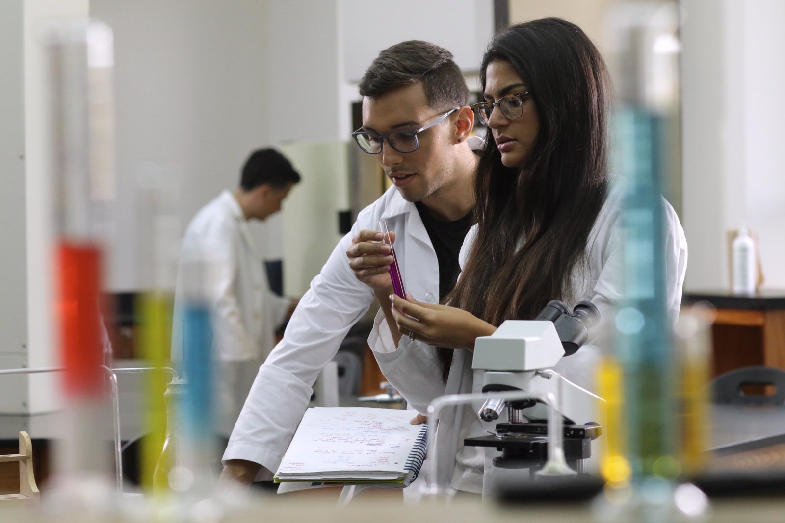 STEAM 100×35 y CEGSoft fortalecen el programa de becas de la Universidad del Sagrado Corazón