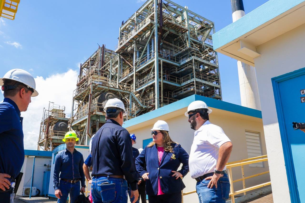 Gobernadora anuncia 350 megavatios de generación adicionales al sistema eléctrico